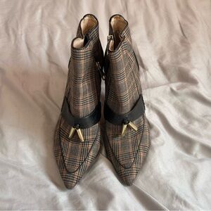 Elegant Plaid Ankle Boots with Black Detail